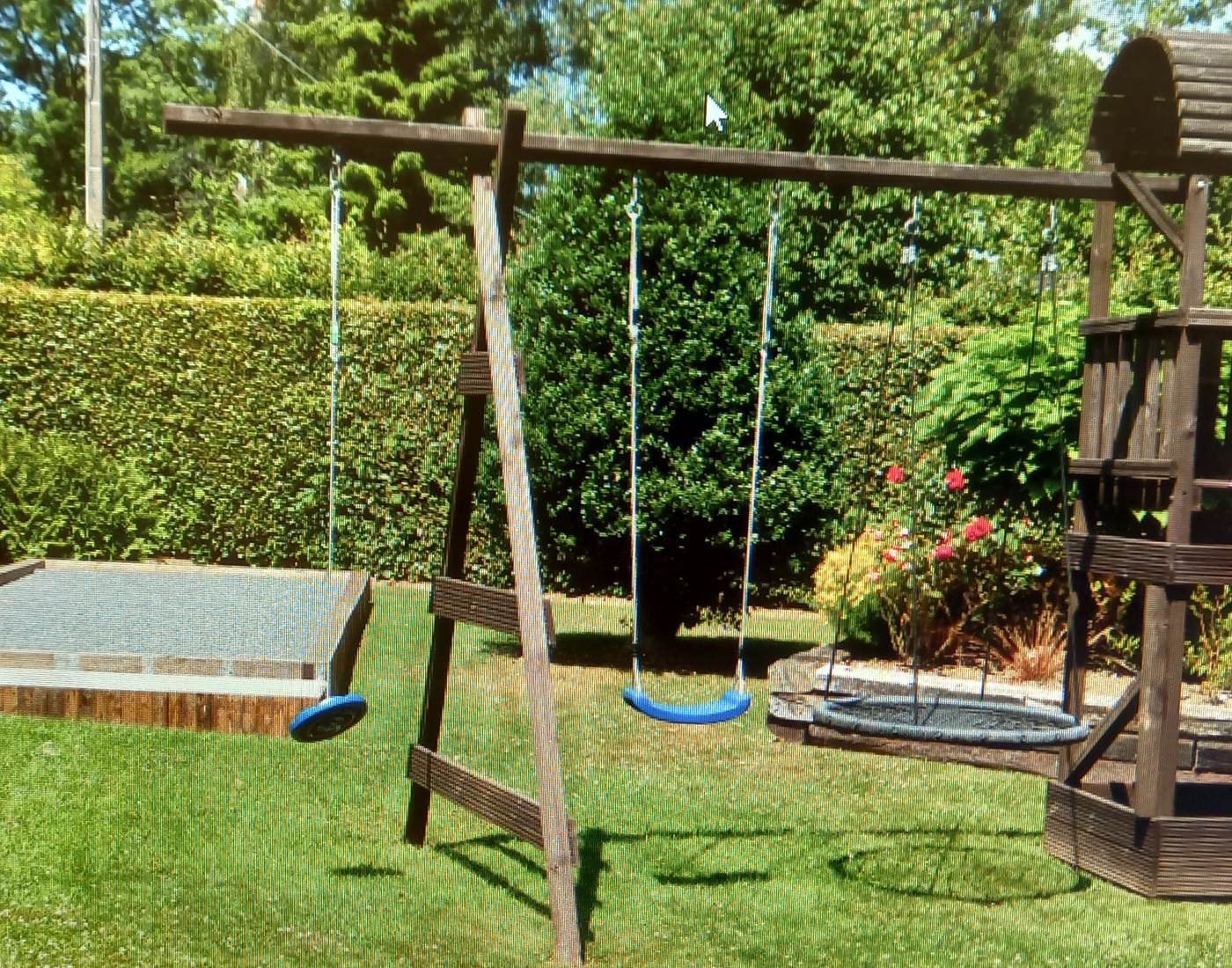 Notre jardin et son espace jeux