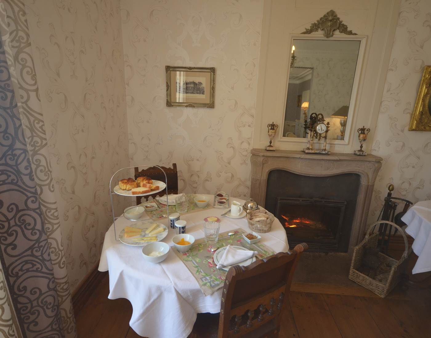 Table au coin du feu