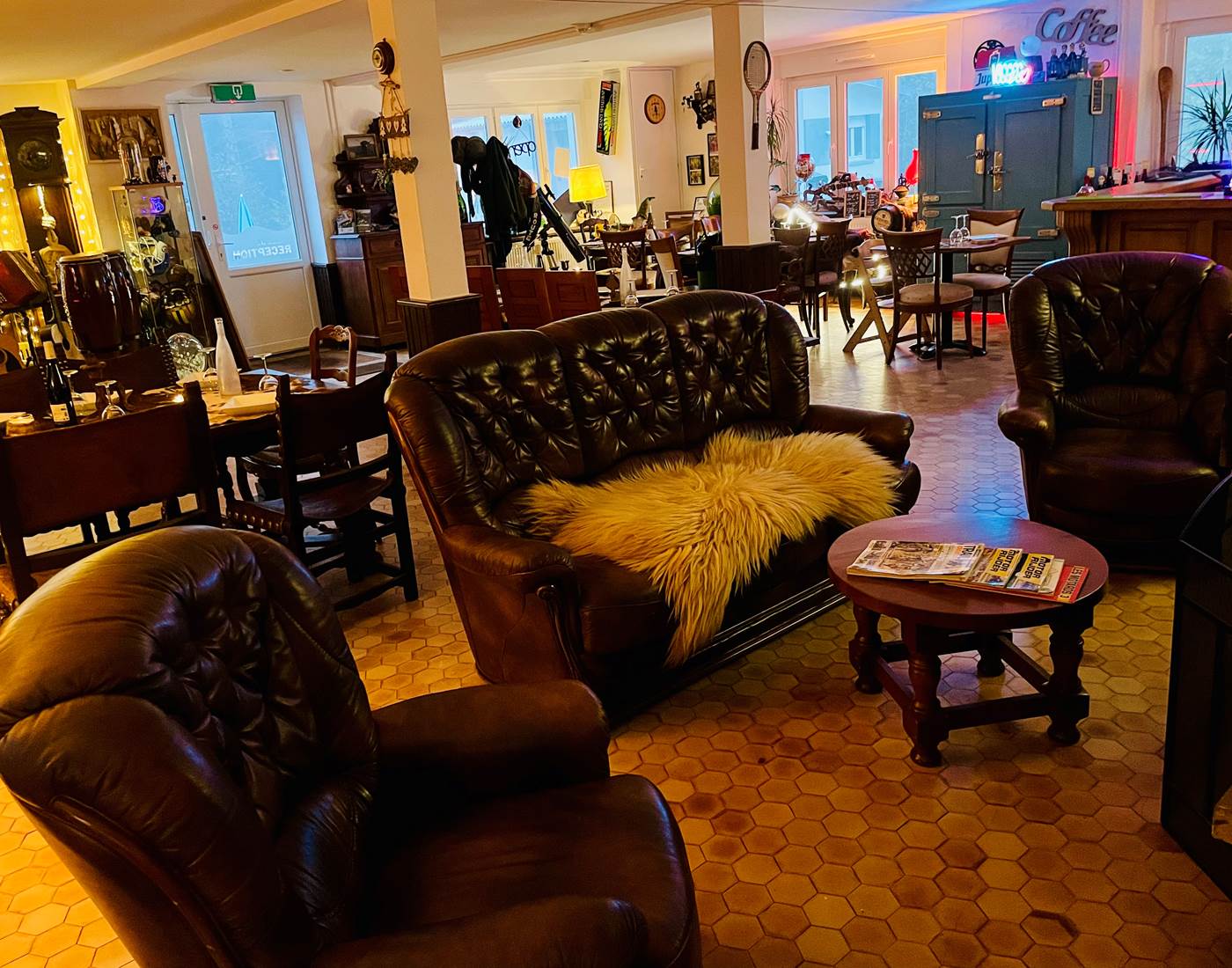 Salon club , cheminée