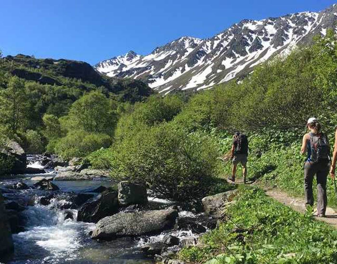 Départ dans le site classé du Mont Thabor