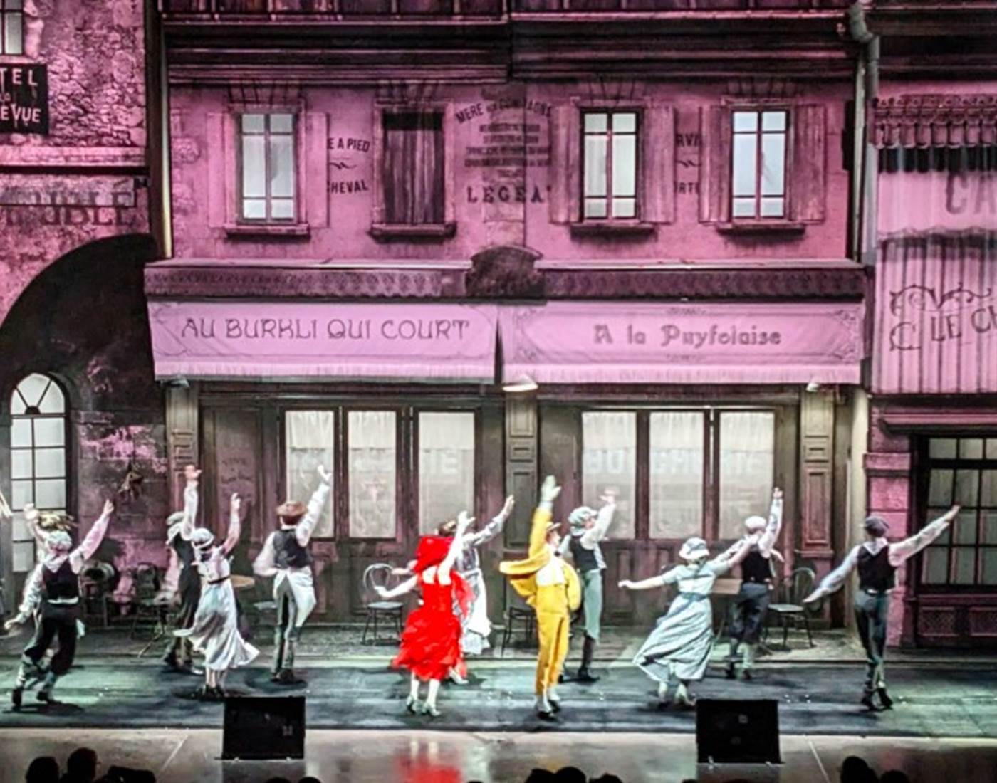 Puy du Fou 25 min gite de charme le quatre feuilles montournais