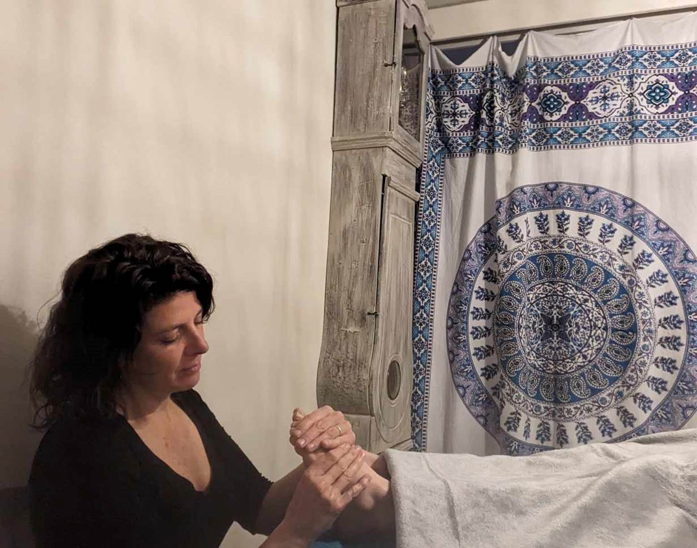 Petite séance de réflexologie plantaires avec Stéphanie, notre voisine