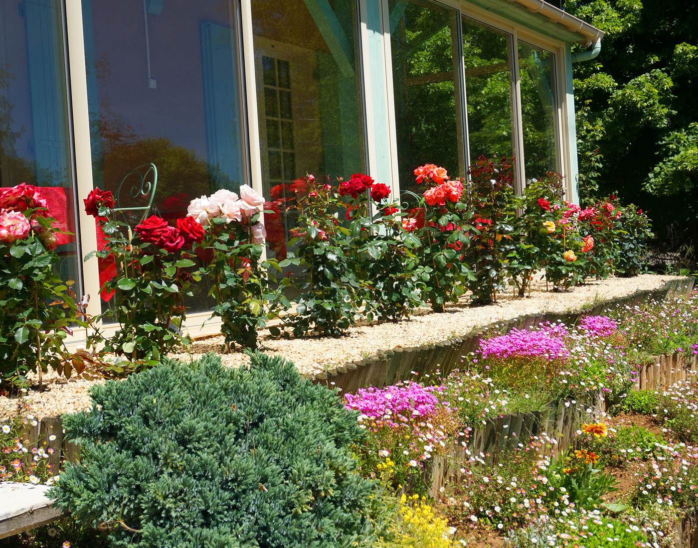 Véranda rosiers Les Feuillantines bed and brekfast-page