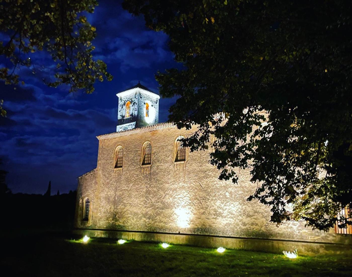 La beauté de Lourmarin et des villages luberonnais en arrière saison