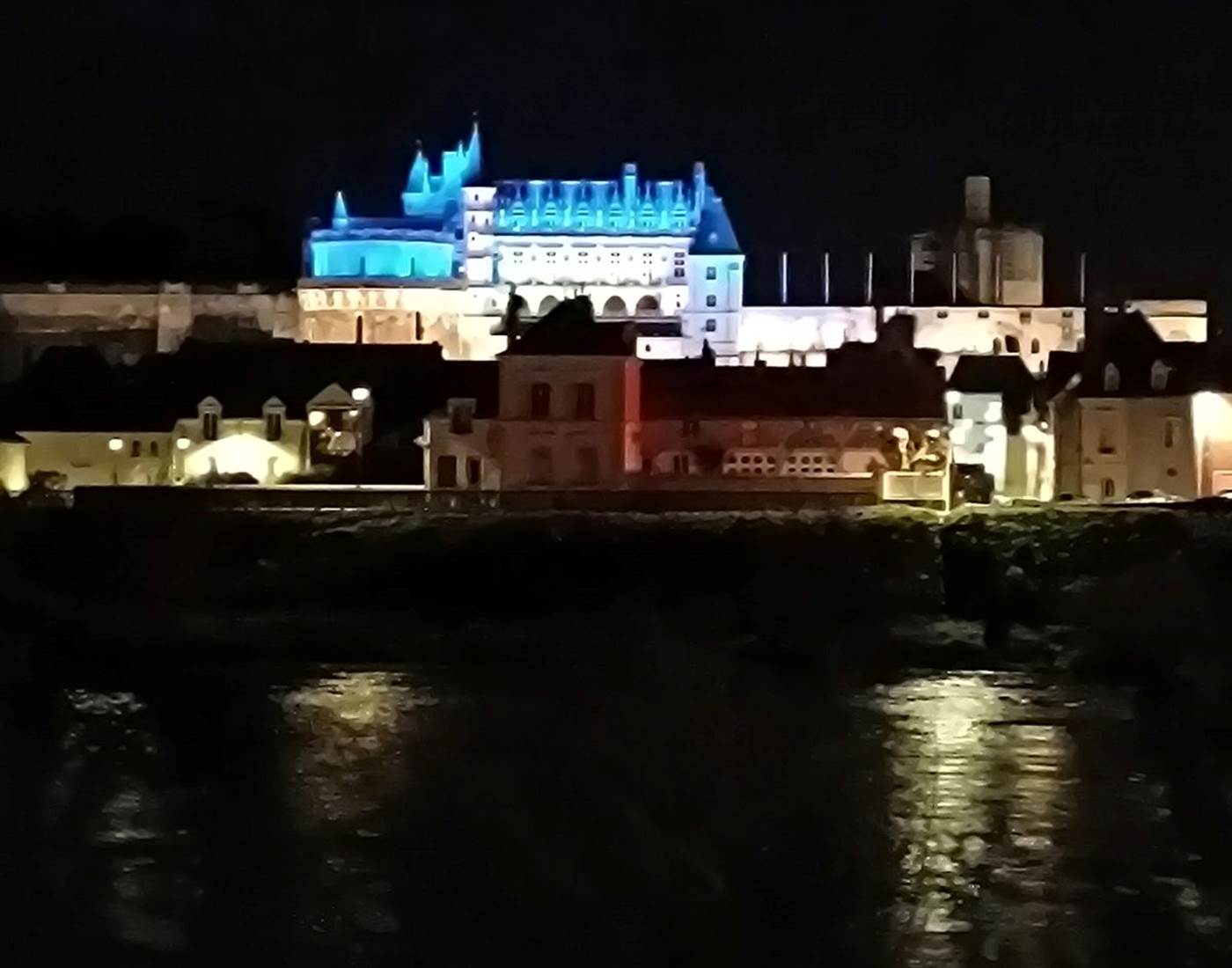 amboise_loire_valley_ maison_d_hotes_de_charme feu_de_bois amboise_tourisme chemin_de_compostelle chateau_royal_amboise-news
