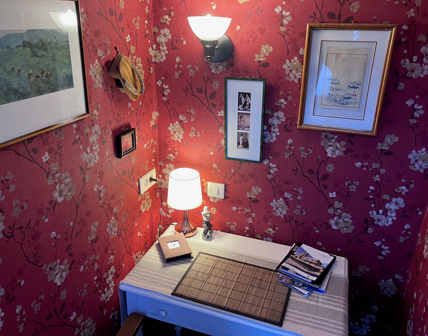 Chambre rouge le pticoinbureau