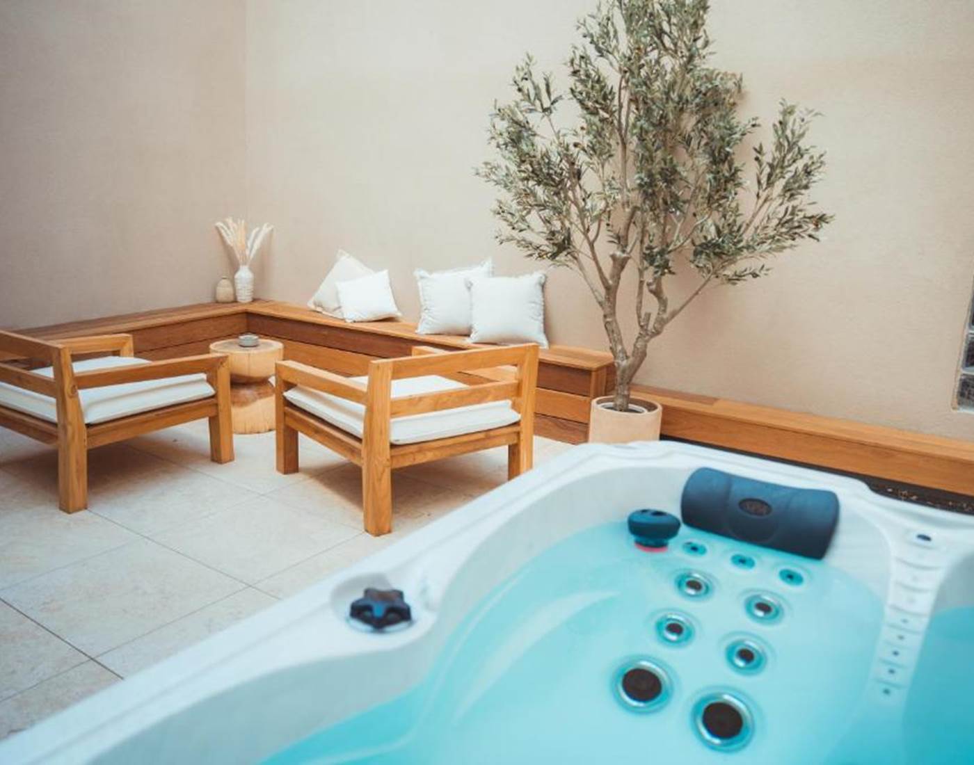 Maison Balas - Location de vacances à Canet-en-Roussillon - Appartement avec Jacuzzi privatif Casa & Spa"