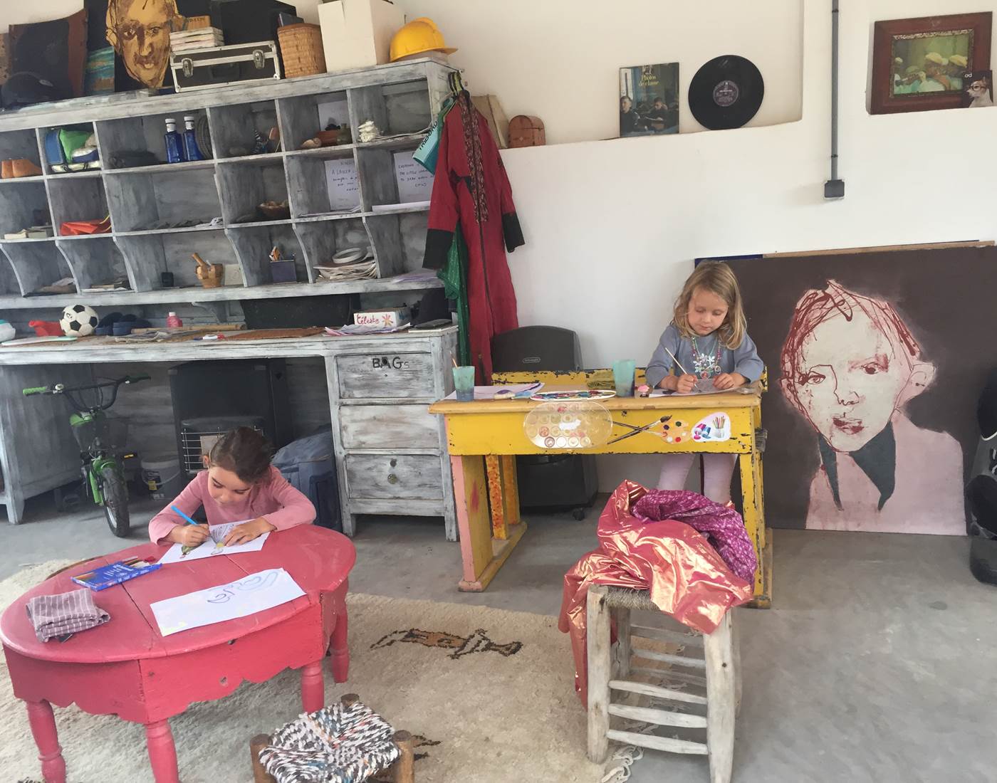 les enfants à l'atelier