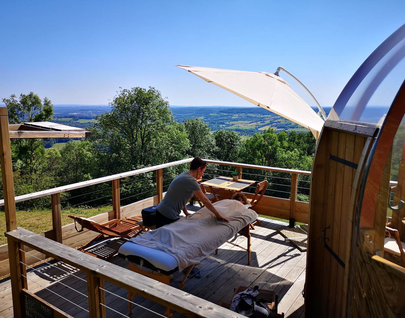 Massage terrasse Domostella Lourd