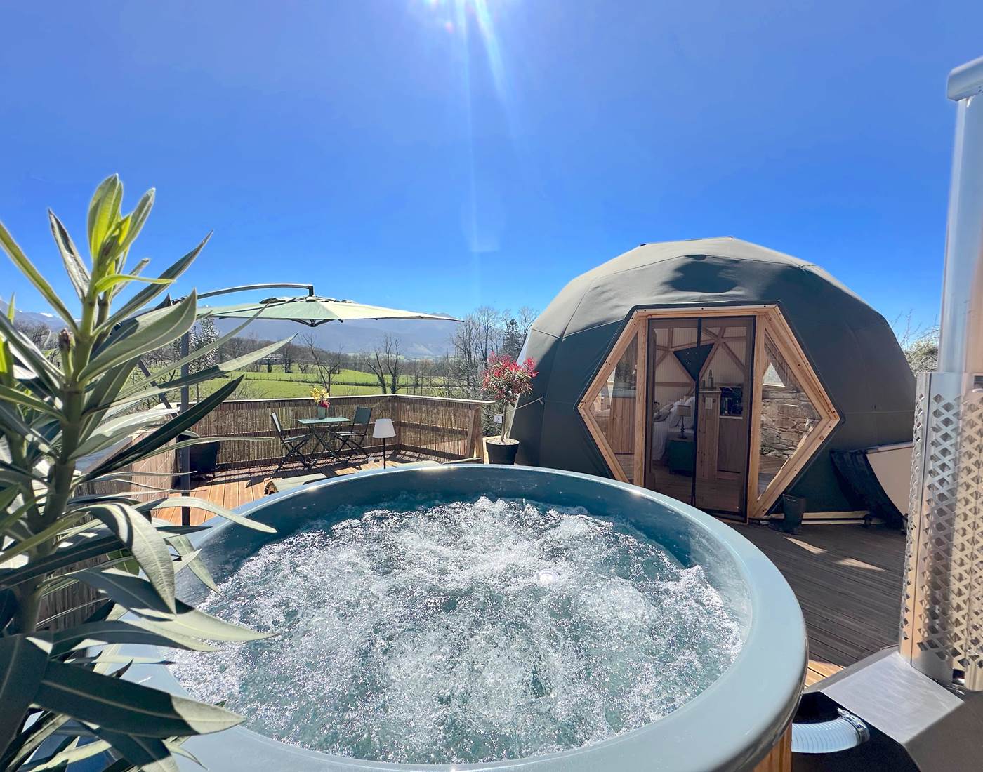 Bain nordique avec les bulles relaxantes activées (bouton ON/OFF)