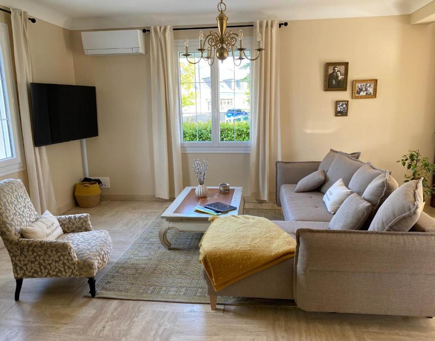 Salon et télévision