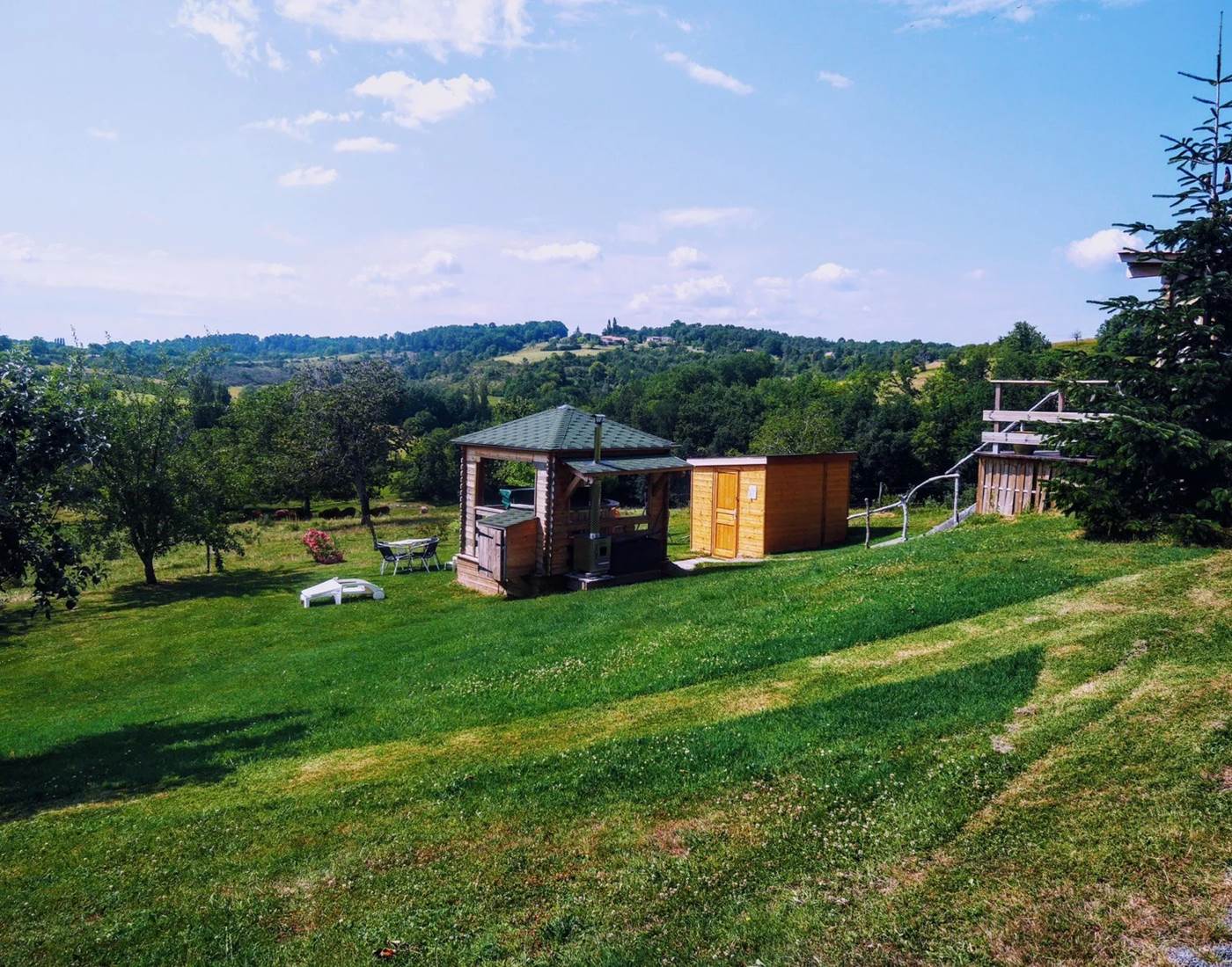 HYGGE_EN_PÉRIGORD_BAIN_NORDIQUE_SAUNA_COCOONING_VACANCES_TOURISME_AMIS_FAMILLE_DORDOGNE