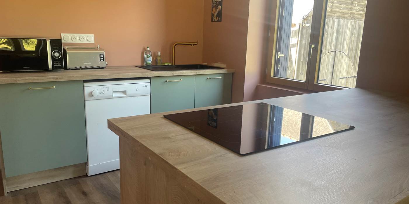 cuisine-pratique-moderne-la-perruche-chambre-hotes-normandie