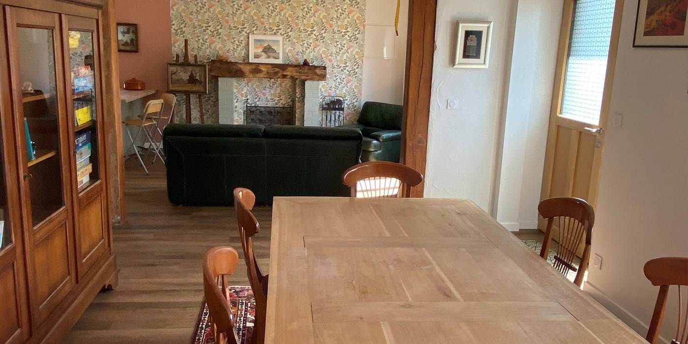 salleamanger-vintage-chic-confort-la-perruche-chambre-hotes-normandie