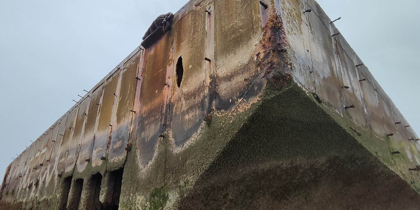 Arromanches-les-Bains-vestiges-fortifications-musée-bunkers-mémorial-de-Caen
