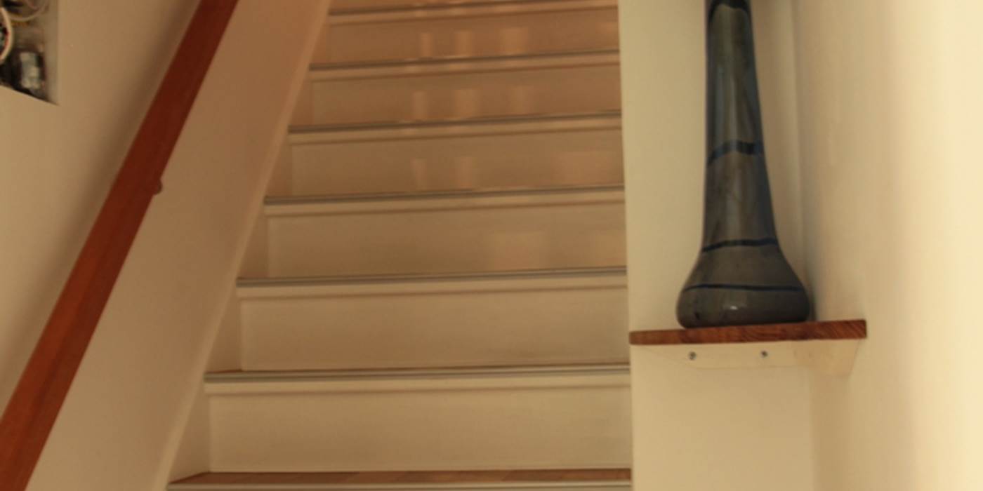 Escaliers pour monter aux 4 chambres et au petit salon "Oriental" à l'étage
