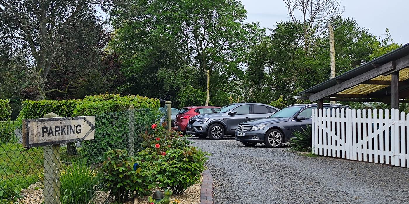 parking-sécurisé-fermé-gratuit-portail-sécurisé-sur-place-
