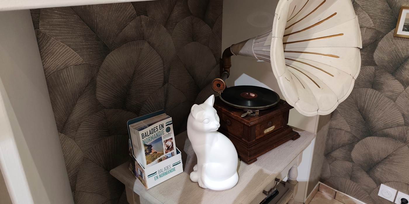 décoration-vintage-hotel-plage-du-débarquement-le-sherman-musée-débarquement-