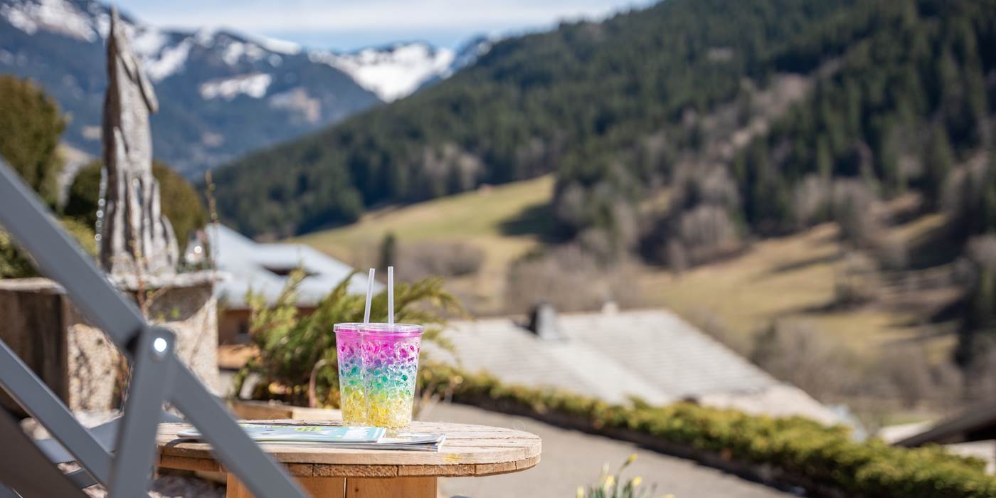 Juste une pause sur la vue de la vallée d'Abondance, vue sur la Chapelle d'abondance et les monts de Chatel