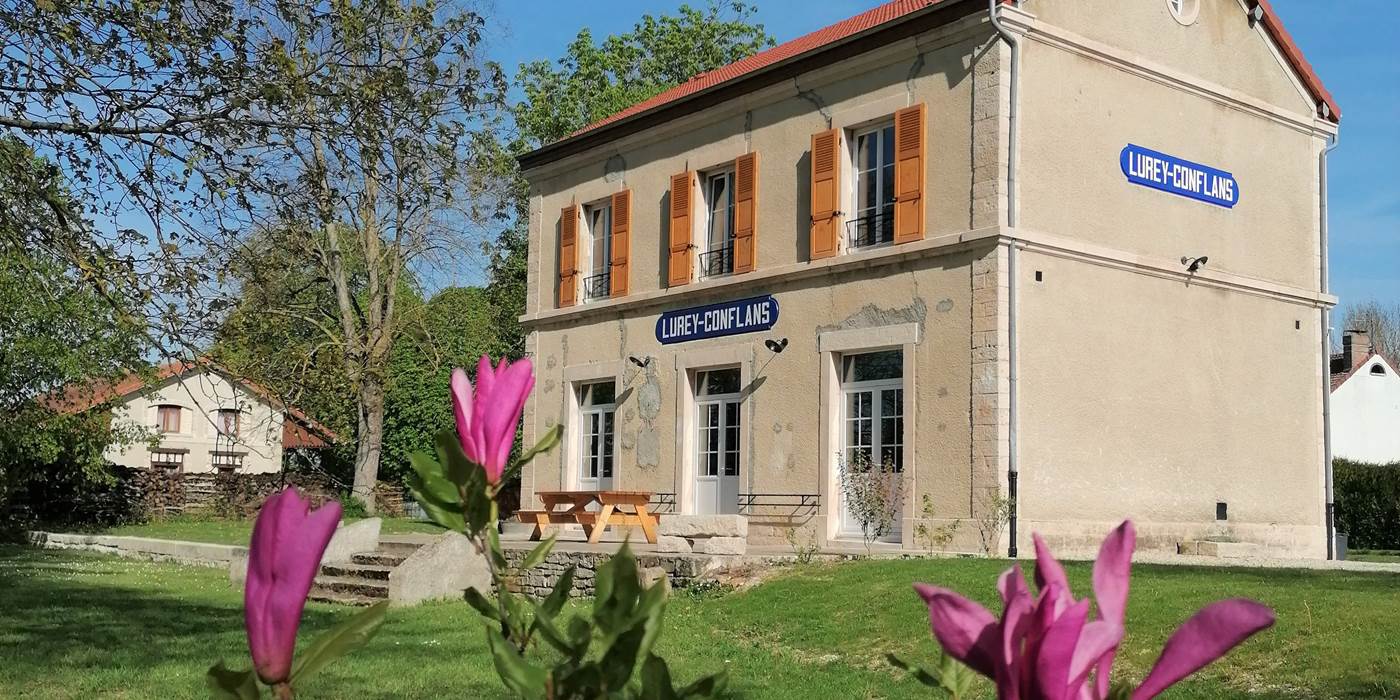 La Gare de Lurey Conflans, gîte et hébergements insolites en Champagne