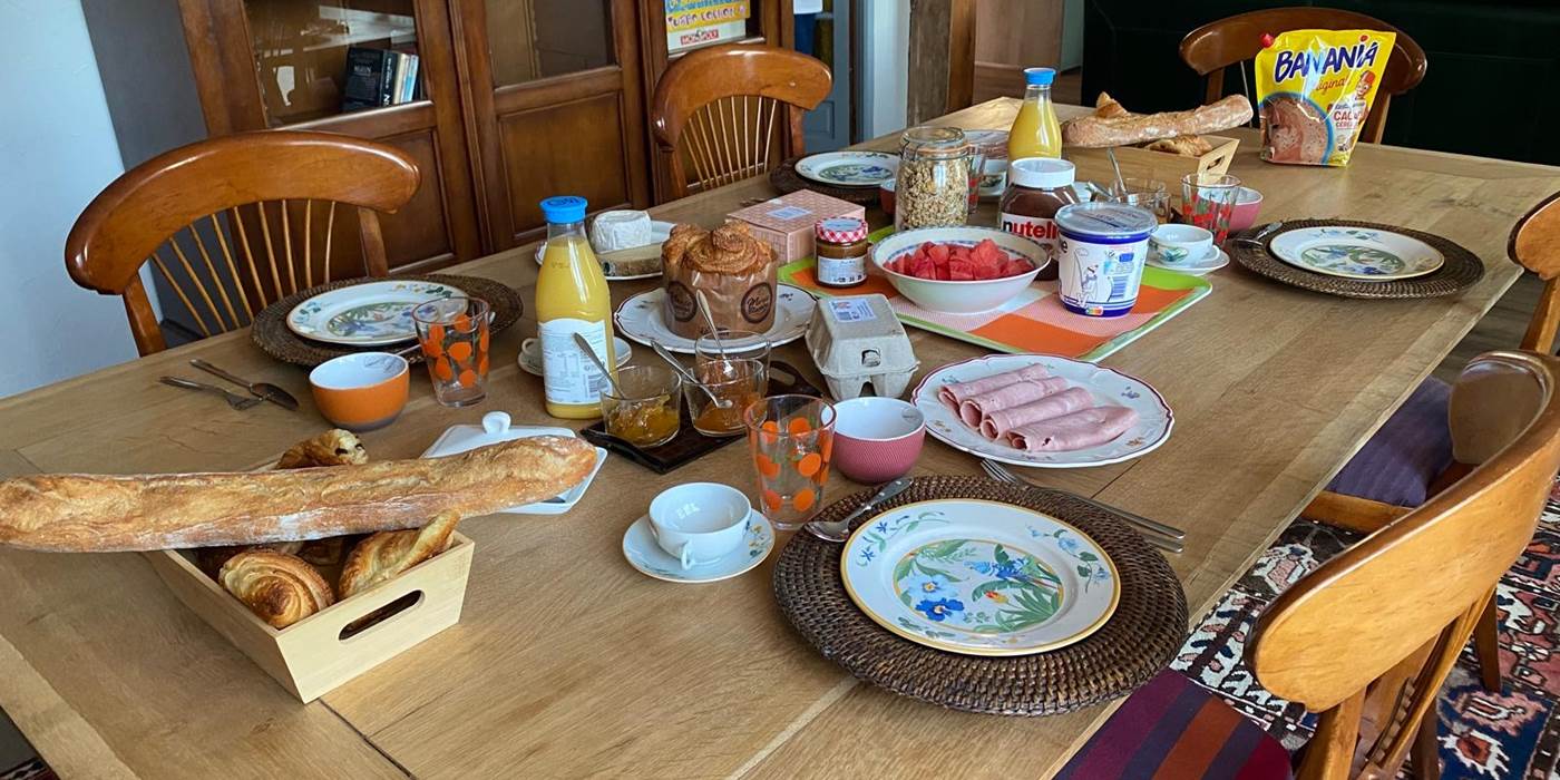 petit_dejeuner_festin_a_La_Perruche