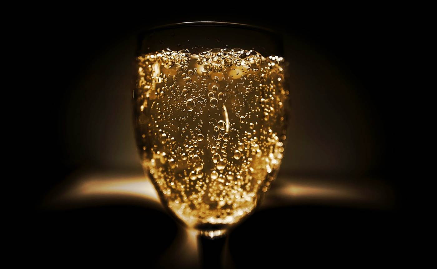 champagne-2178775_1280