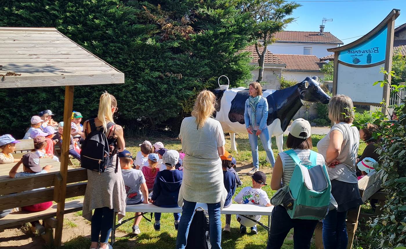 Ferme des delices foreziens, visite thematique,  petit marche du glacier, vache, poule, betterave sucrière, sorbetiere, st cyr les vignes, Loire forez, 42