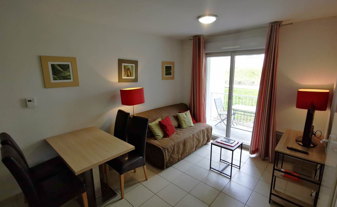 Salle à manger -Salon avec canapé lit