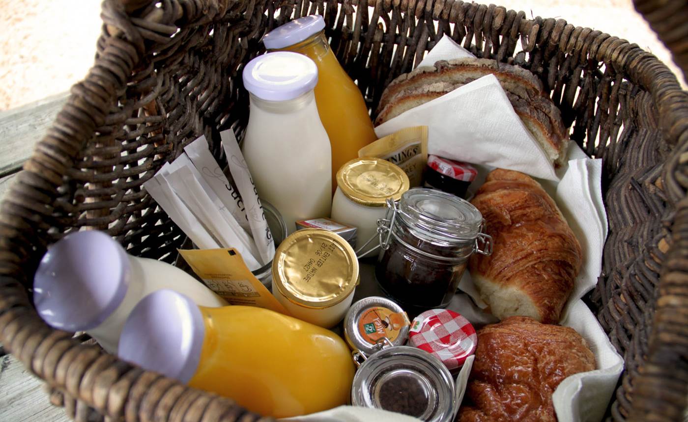 camping-perigord-vacances-petit-dej