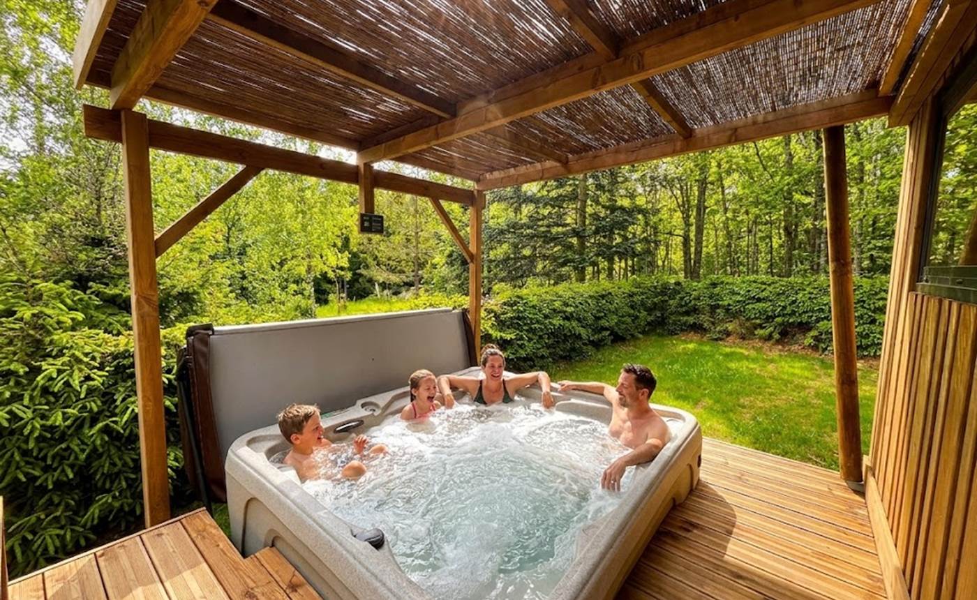Spa privatif chauffé à 38°C sans vis à vis