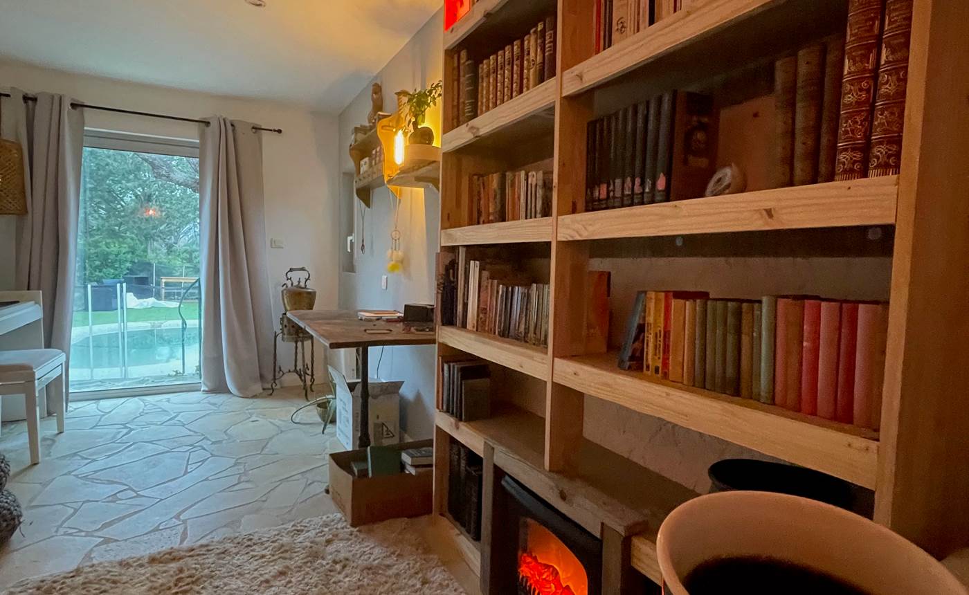 bibliothèque et salon de musique