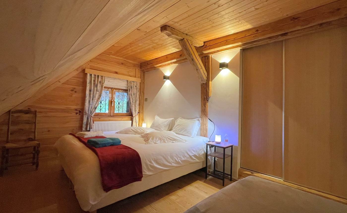 Chambre Bétoine - 1 lit King Size 180x200 et 1 lit 90x200