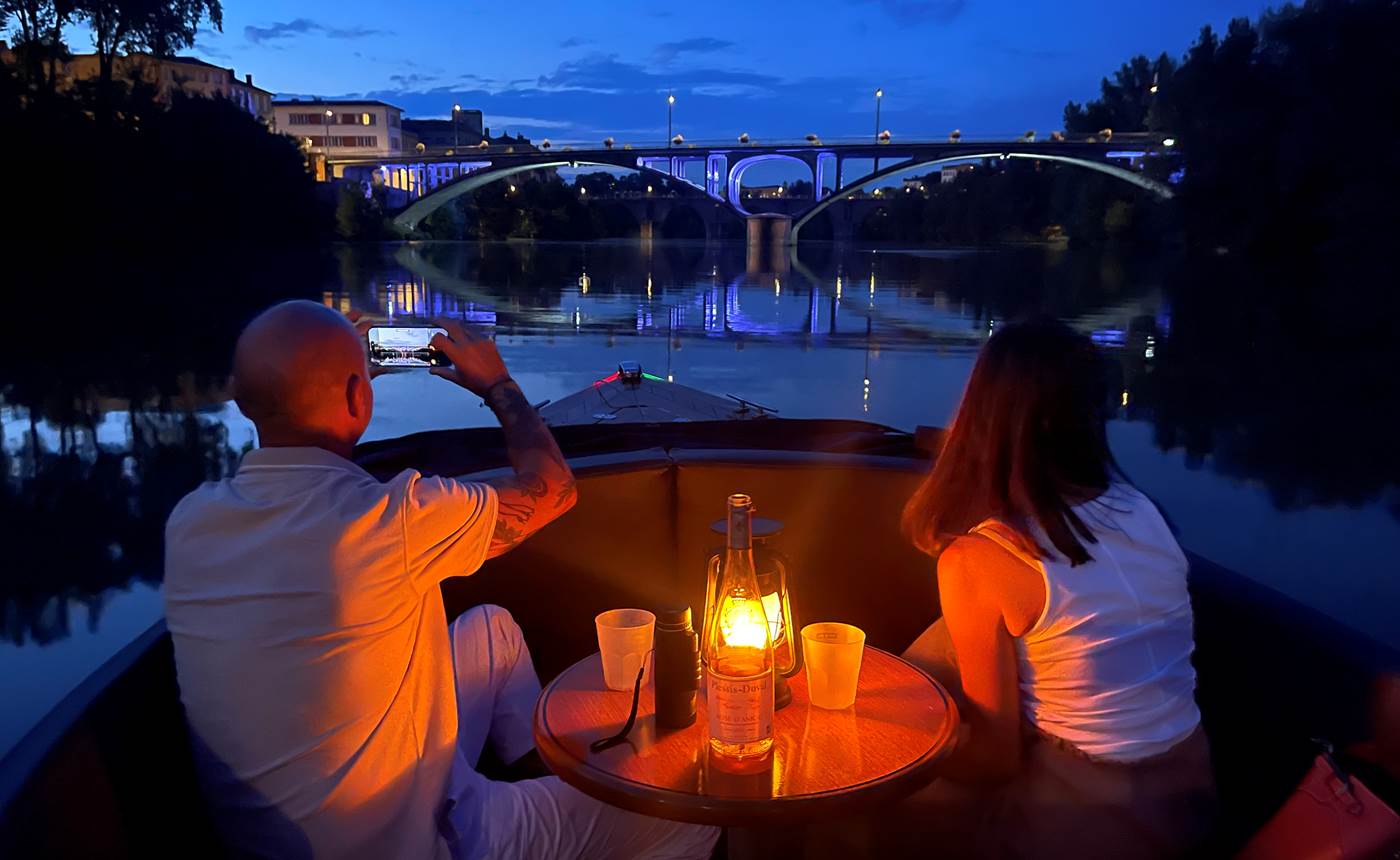 Découvrez Montauban dans le majestueux miroir du Tarn