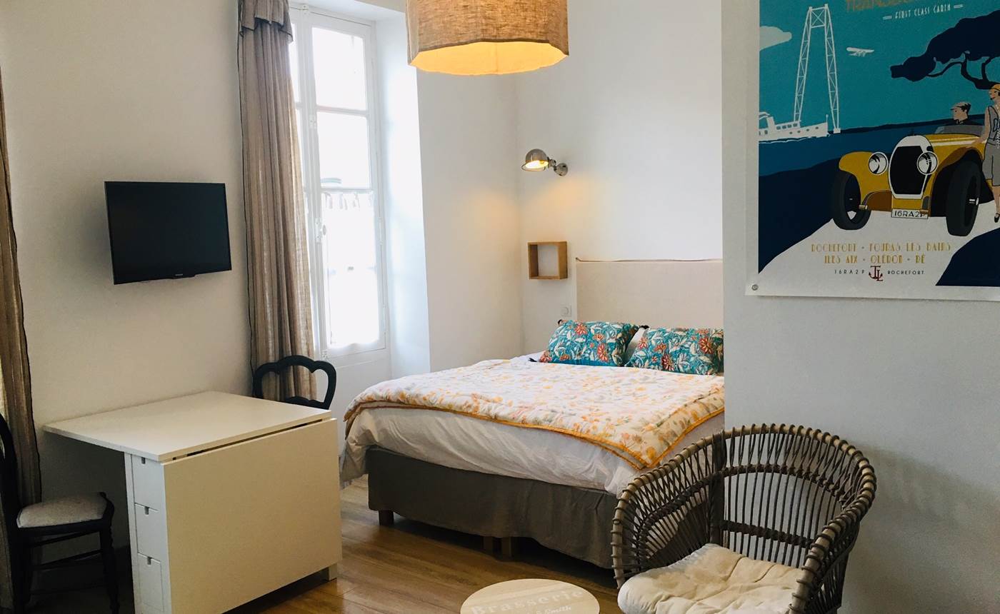 Les Appartements du 10_ Rochefort_lit 160x200_ pomme de touline