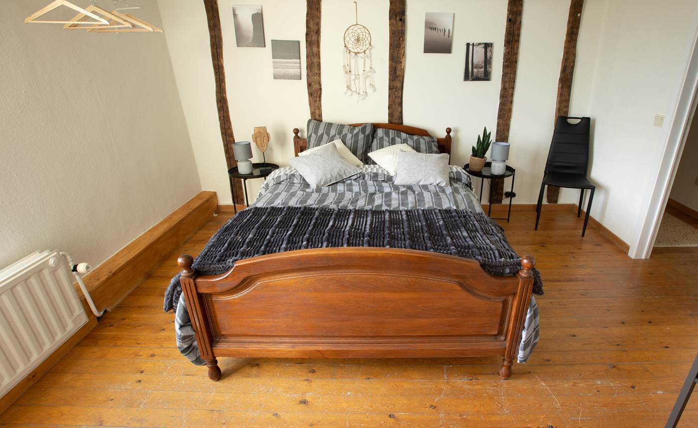 Chambre Calestienne lit 2 personnes