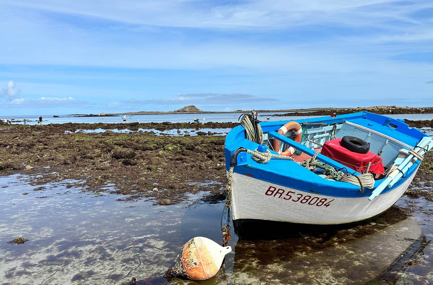 Bateau à Portsall à marée basse