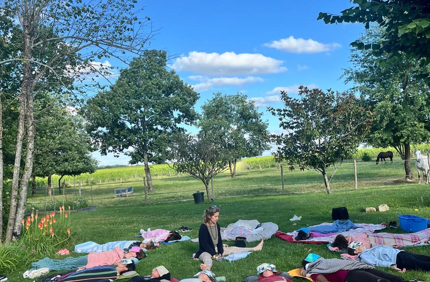 Pratique en groupe dans le parc