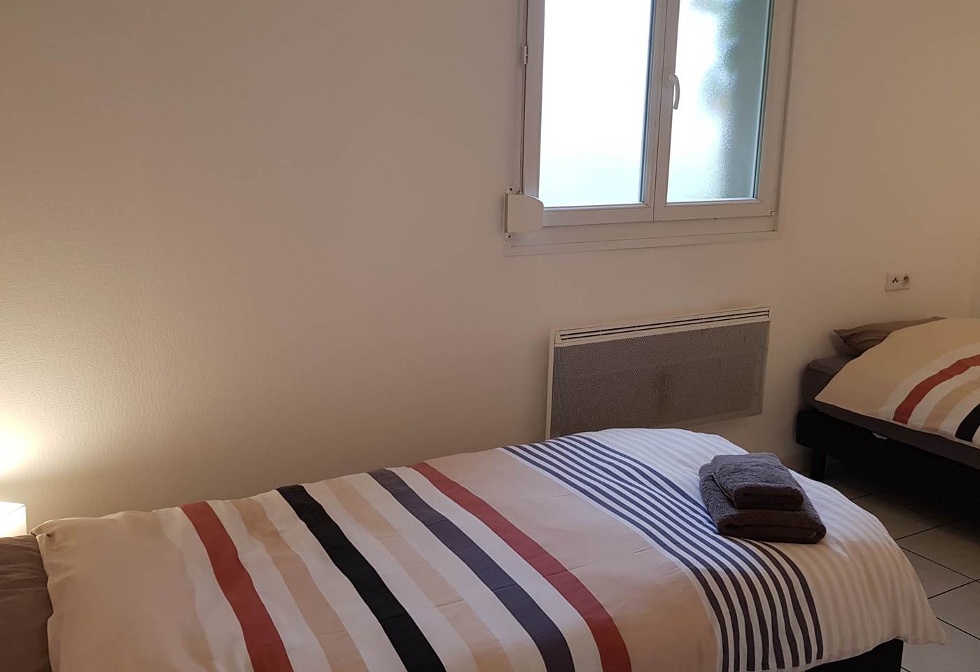 chambre 3 : 2 lits 90x200