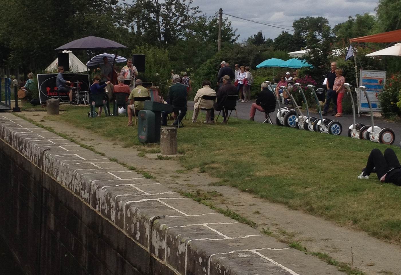 base de départ , journée animation "JAZZ et GYROS" Ille Flottante. juillet 2017