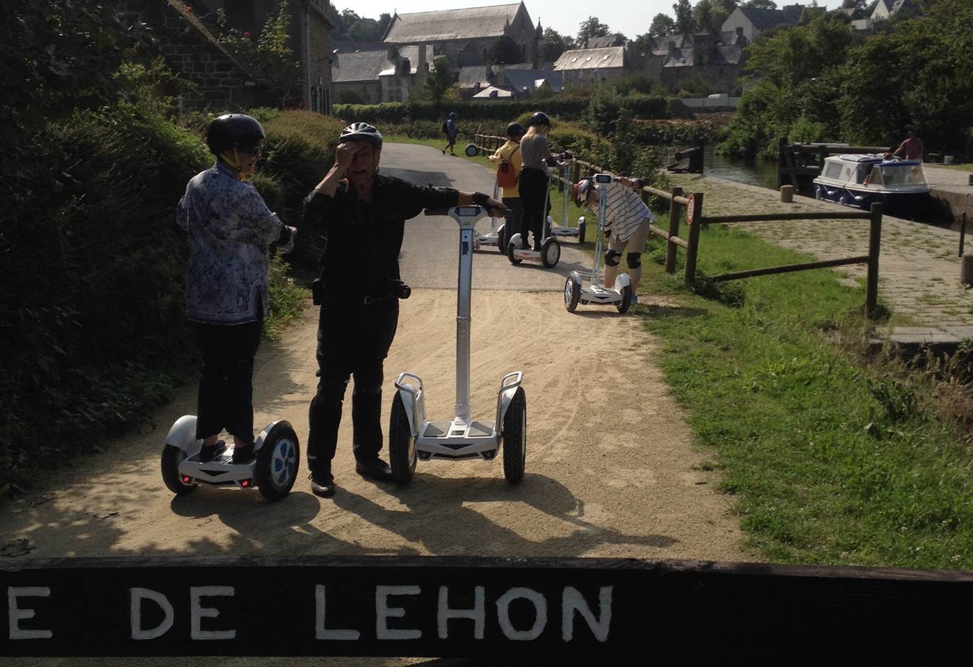 Equipe de pilotes en pause , écuse de LEHON , août 2017