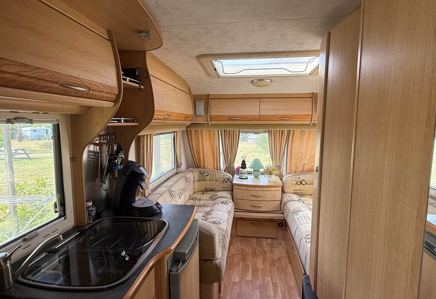 Canapé dépliable en grand lit deux personnes