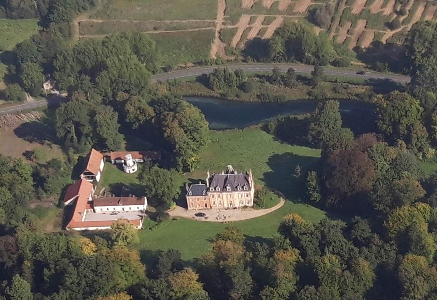 Vue aérienne Gite, château et parc