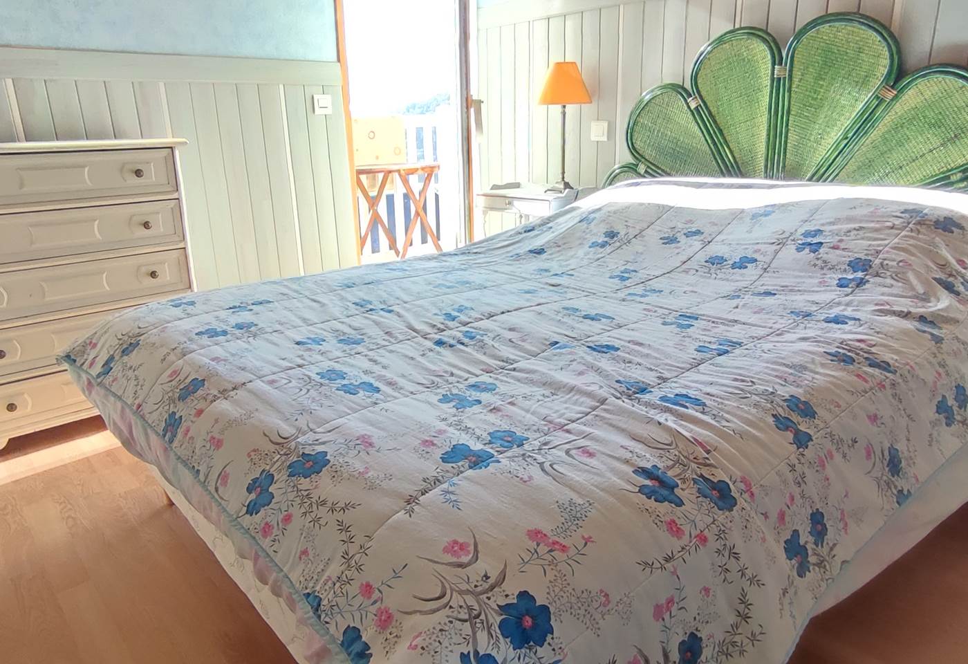 Chambre 2, lit de 140