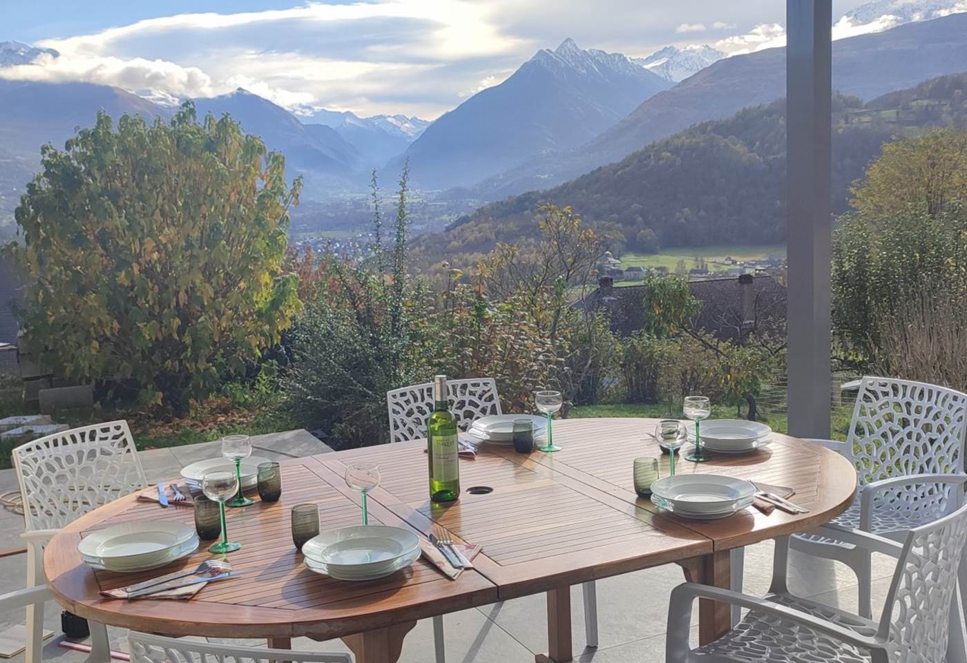 Déjeuner sous la pergola