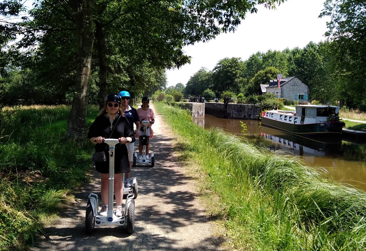 Equipe en circulation écluse entre Saint Grégoire et Béton. 072018