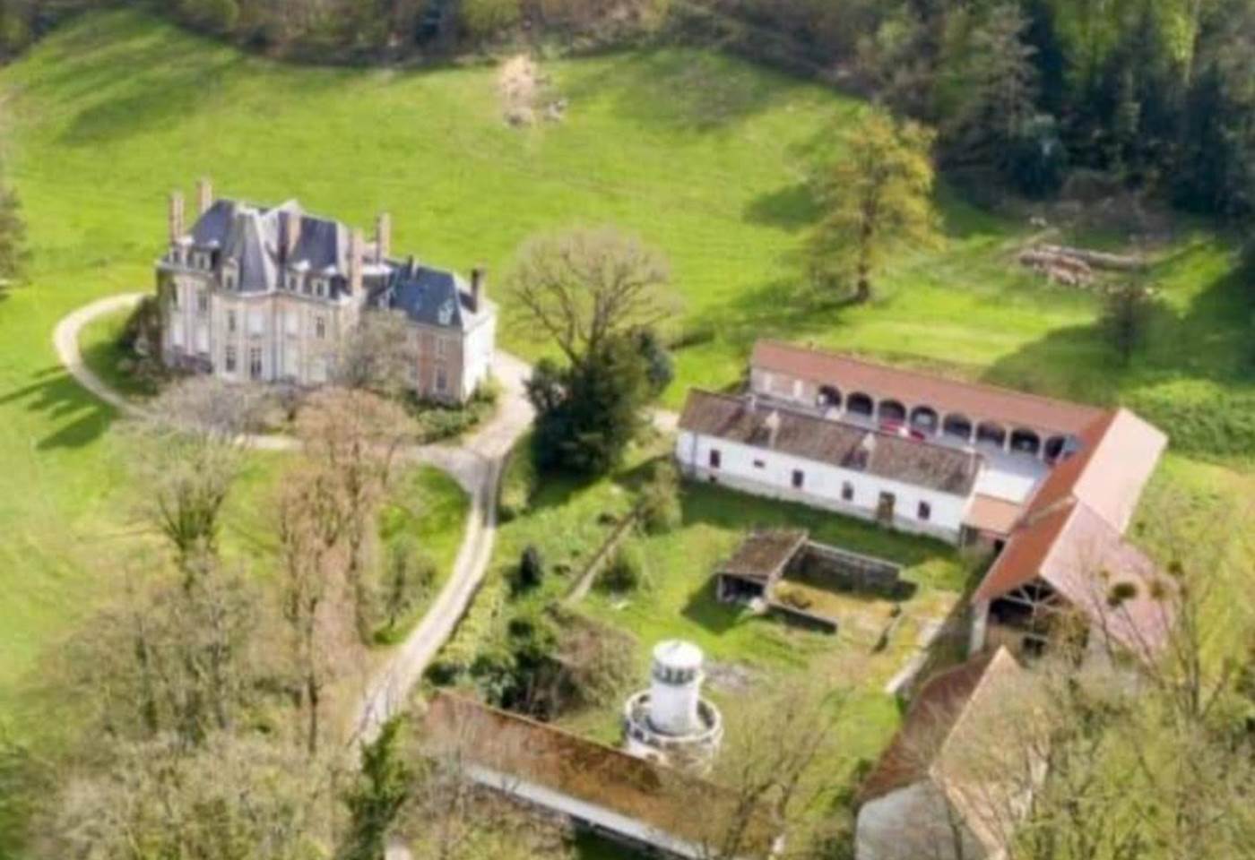 Photo aérienne Gite et  château