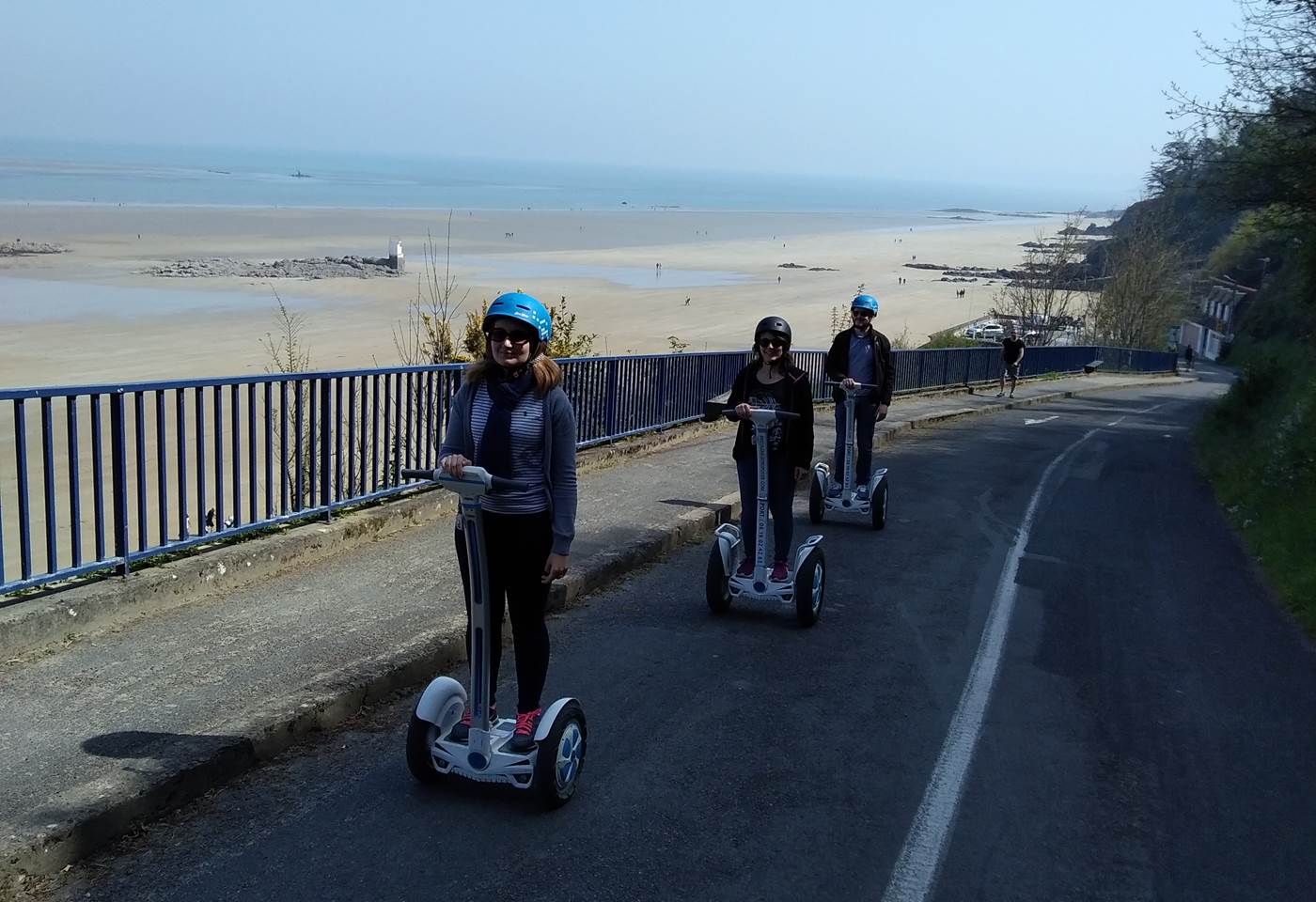 Remontée de la plage des Godelins . 04/2019