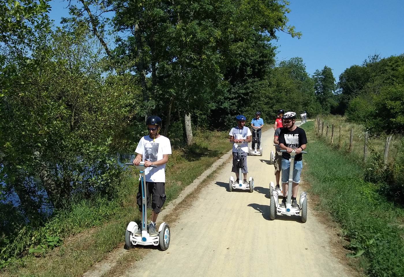 En mode route , équipe bords de Mayenne.