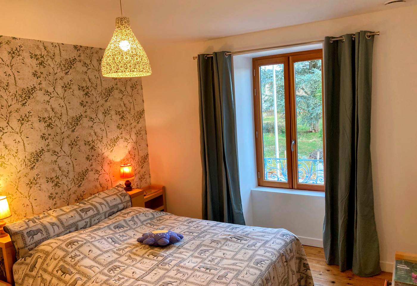 pipistrelles19-chambreshotes-gite-lacdesechemaille-meymac