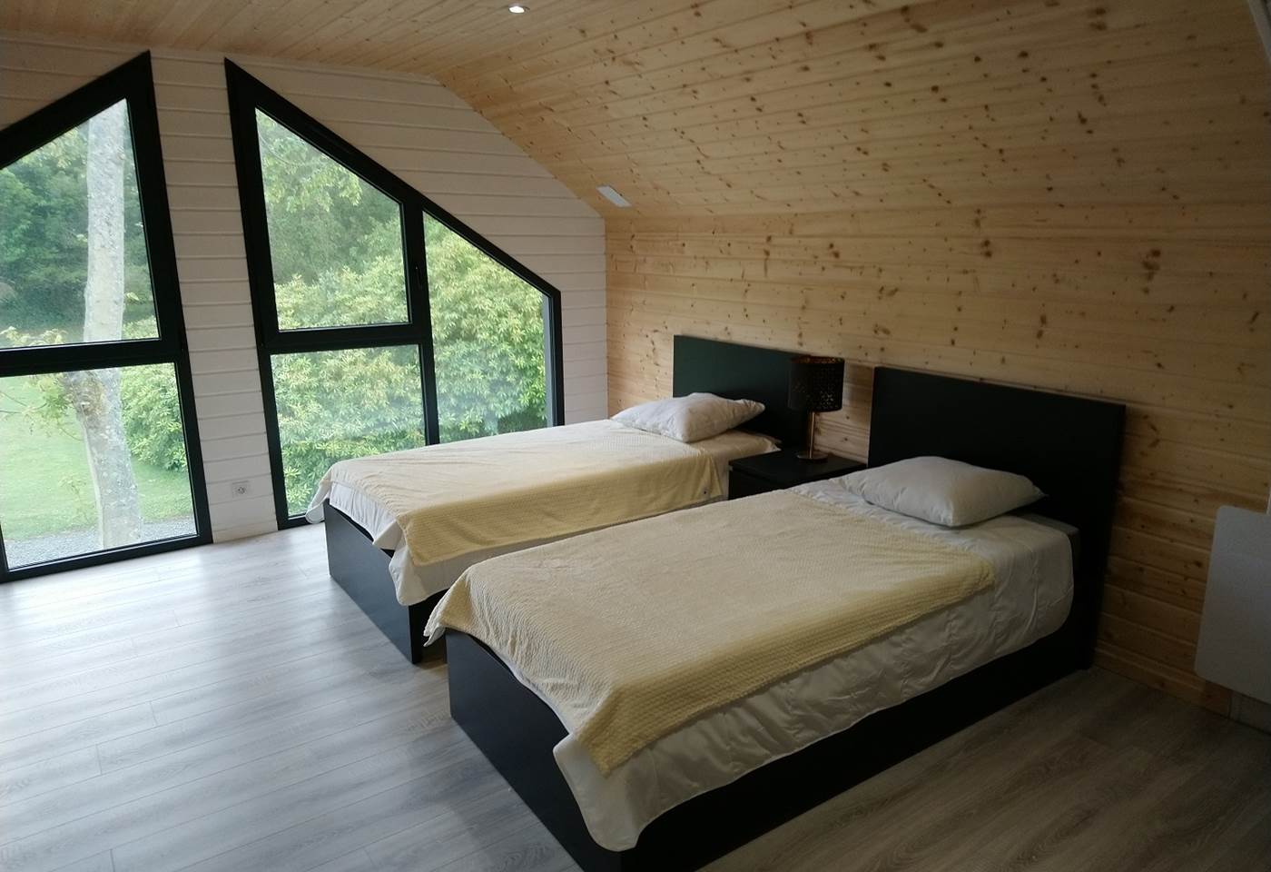 chambre 2 à l'étage